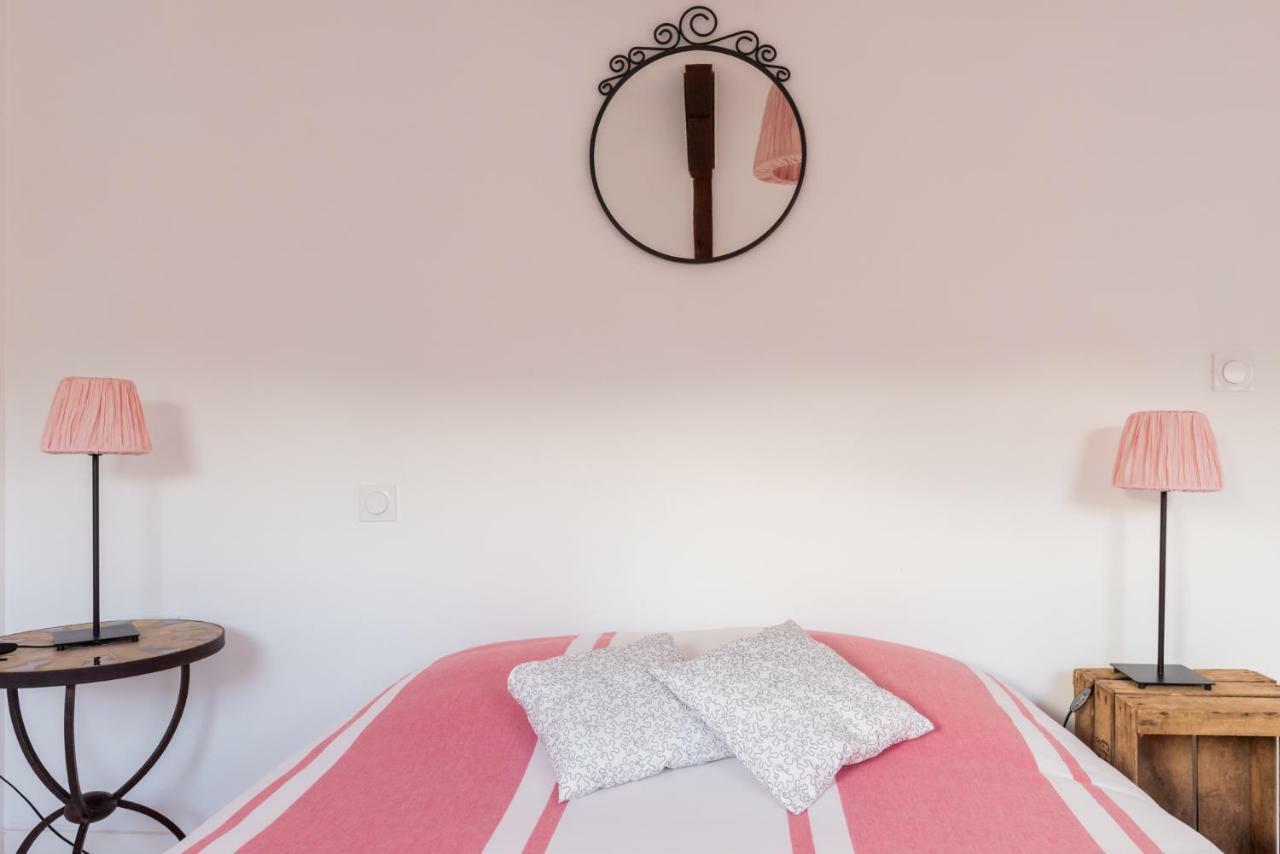 Les Gites De Claire Honfleur Exterior photo